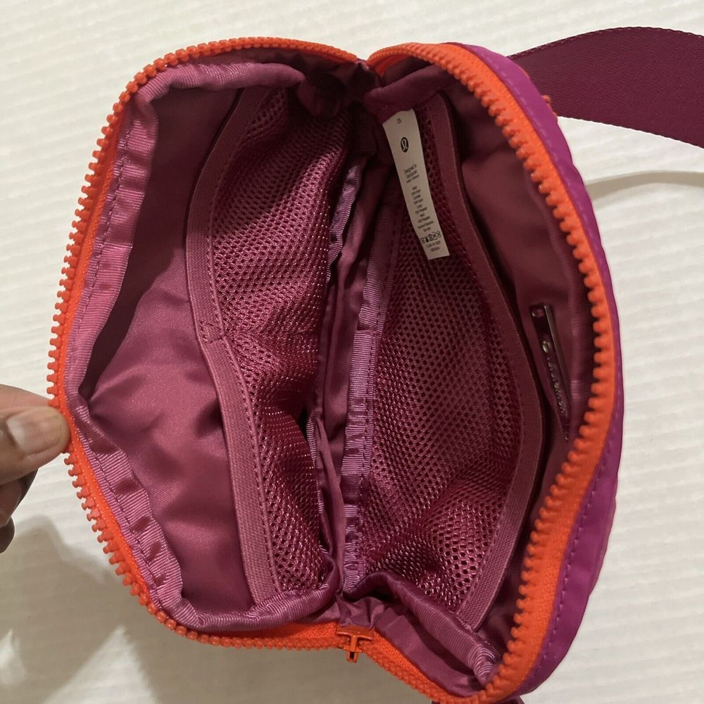 Original OG LULULEMON Everywhere Belt Bag Pink Lychee Raspberry PLYC/RIPR - Picture 8 of 10